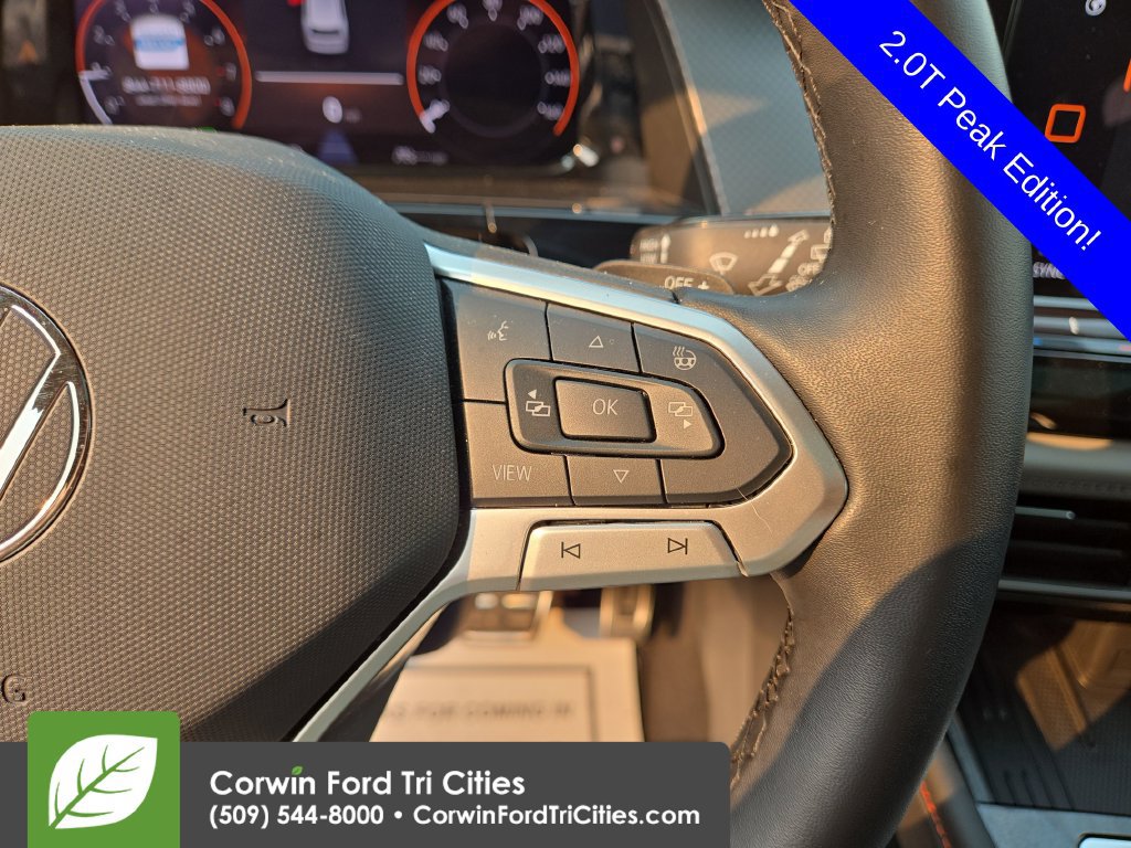Used 2025 Volkswagen Atlas Peak Edition SE AWD/4WD image 19