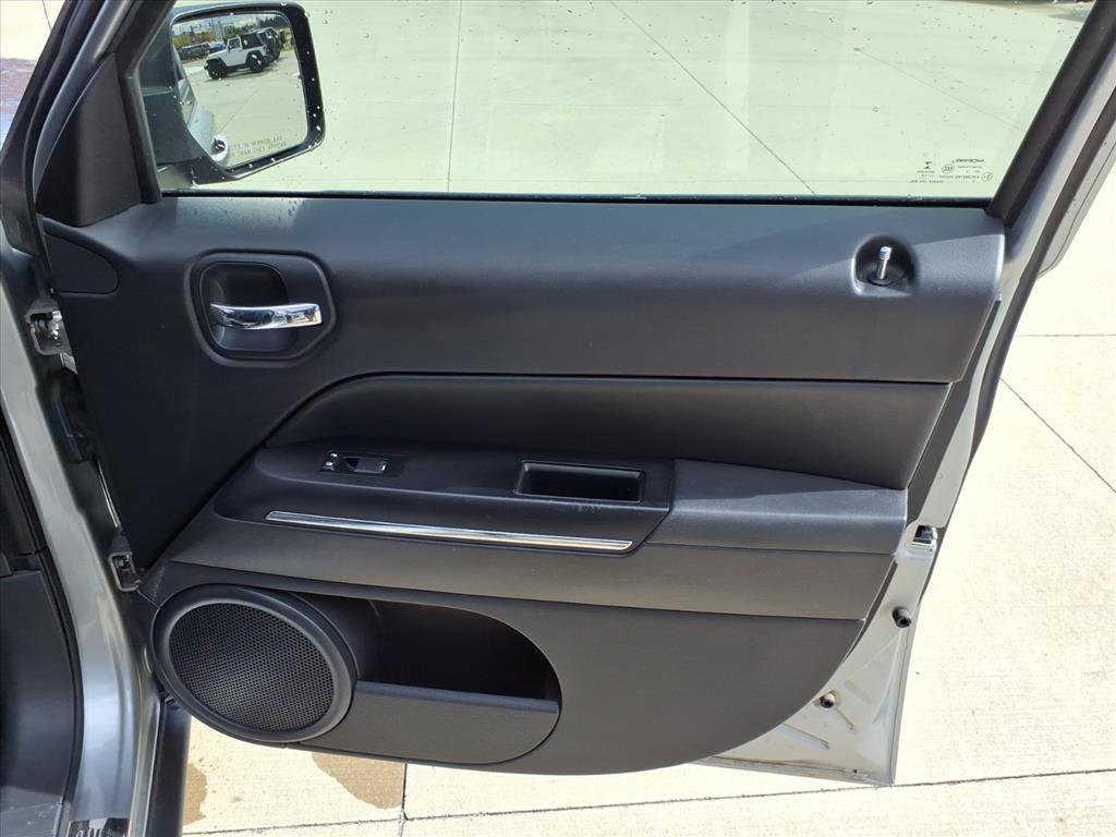 Used 2014 Jeep Patriot Limited w/ Sun/Sound Group image 20