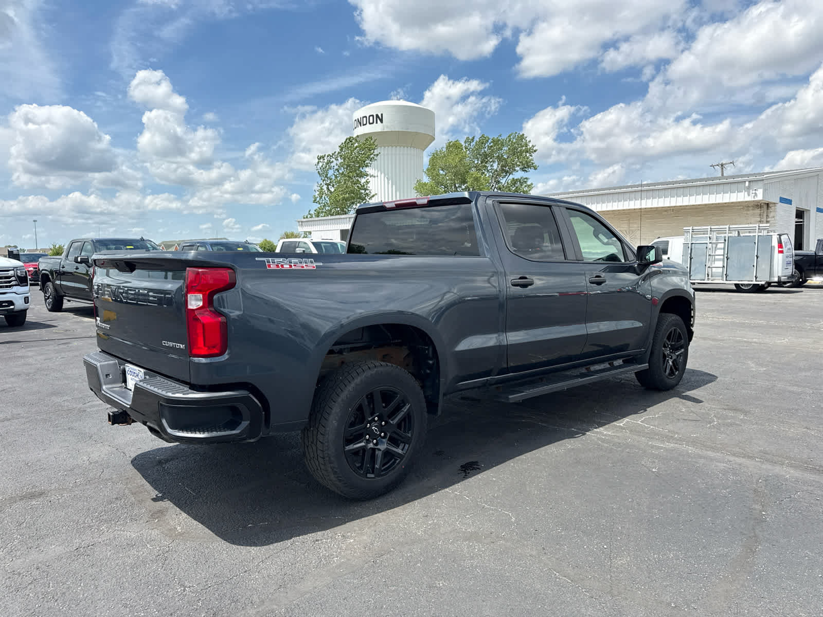 Used 2021 Chevrolet Silverado 1500 Custom Trail Boss w/ Safety Confidence Package AWD/4WD image 5