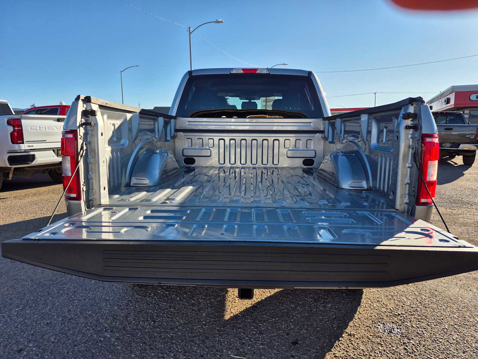 Used 2020 Ford F150 XLT w/ Heavy-Duty Payload Package image 5