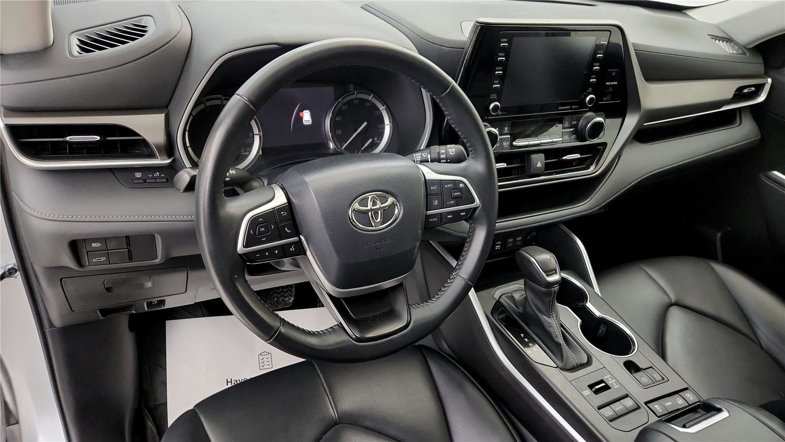 Used 2022 Toyota Highlander XLE image 22