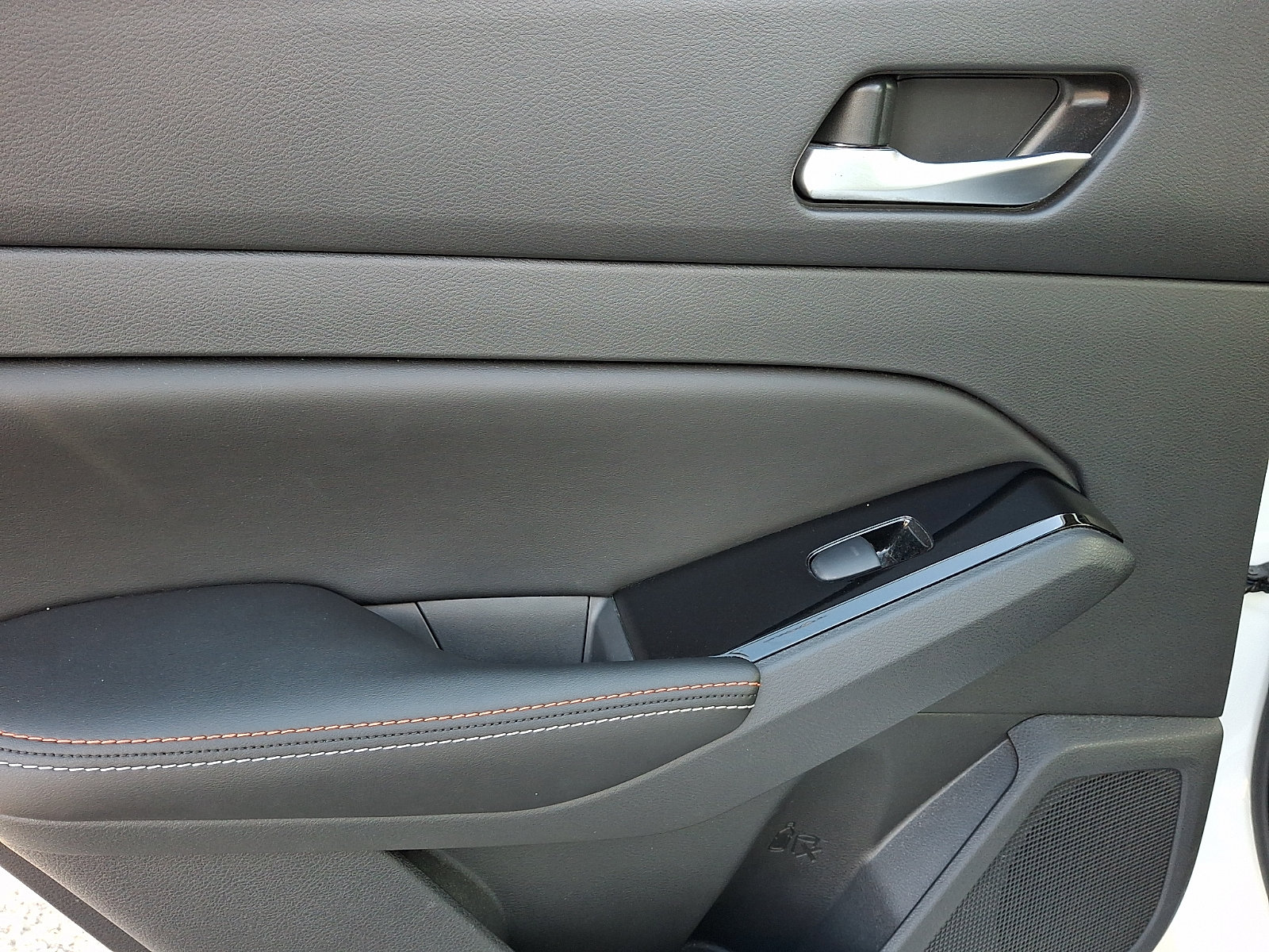 Certified 2023 Nissan Altima 2.0 SR FWD image 6