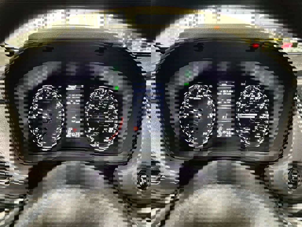 Used 2025 Subaru Crosstrek 2.0i Premium image 16