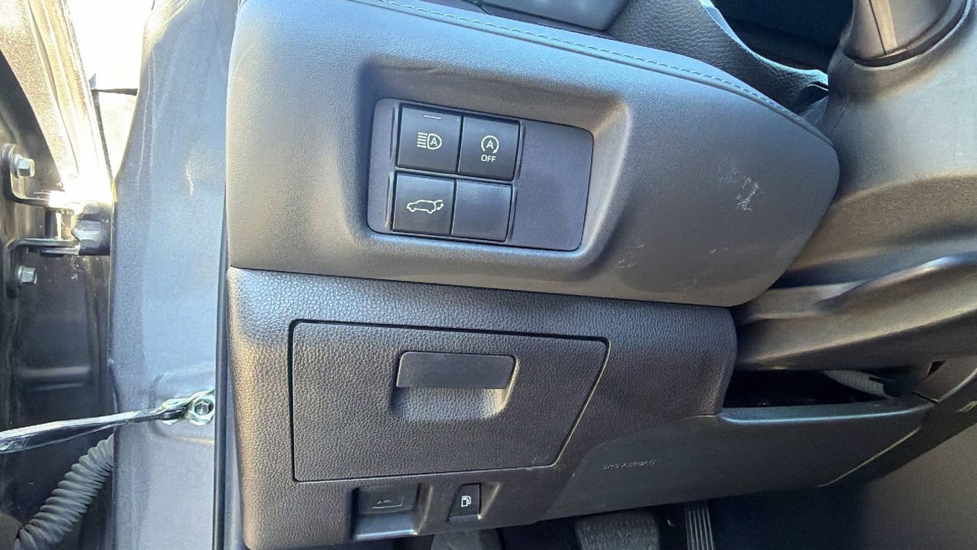 Used 2023 Toyota Highlander XLE image 34