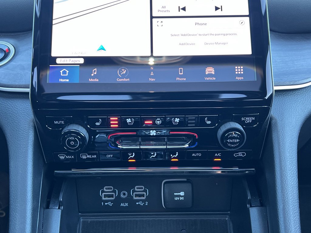 Used 2024 Jeep Grand Cherokee Limited w/ Luxury Tech Group II image 22