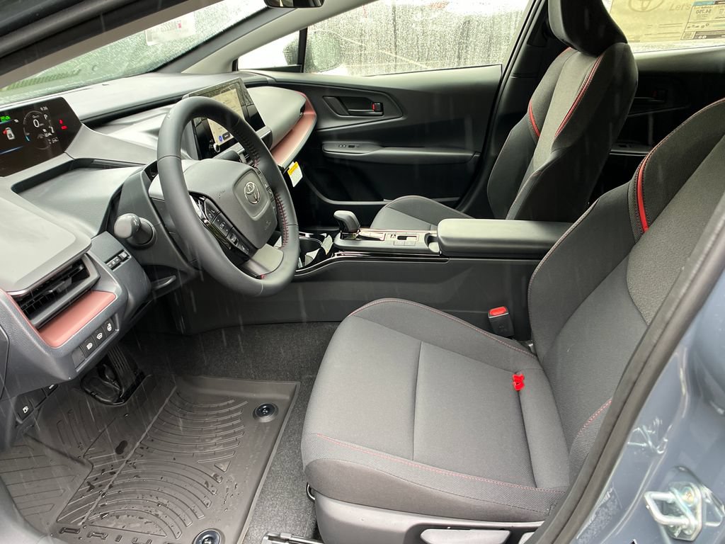 New 2026 Toyota Prius Plug-In Hybrid FWD image 9