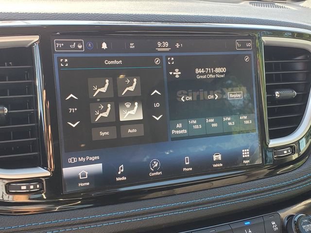 Used 2021 Chrysler Pacifica Touring w/ Cold Weather Group FWD image 19