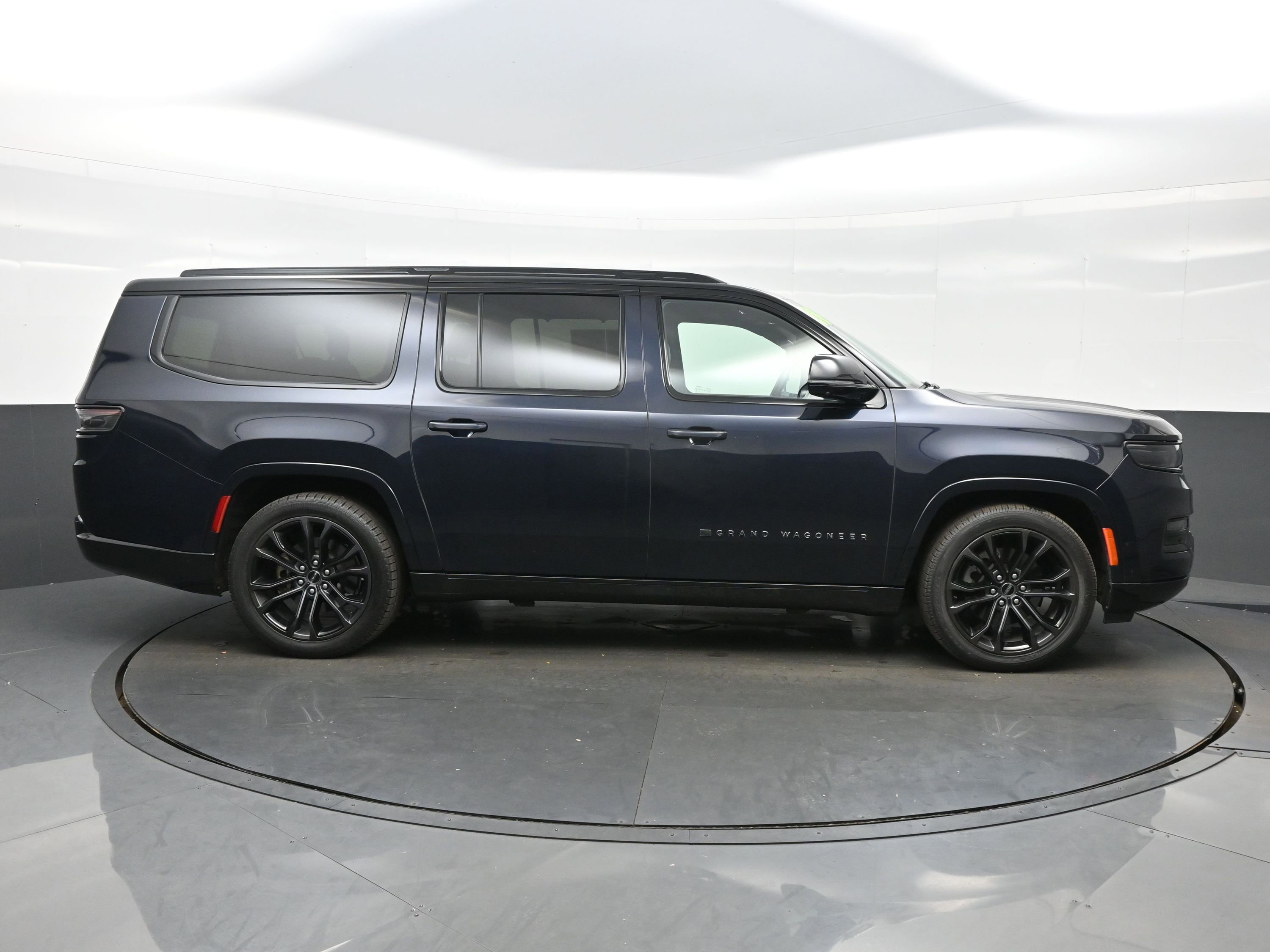 Used 2024 Jeep Grand Wagoneer L Series II w/ Quick Order Packagew 28T image 7