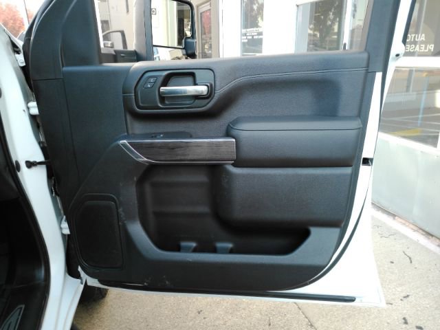 Used 2020 Chevrolet Silverado 3500 LTZ w/ LTZ Texas Edition image 18