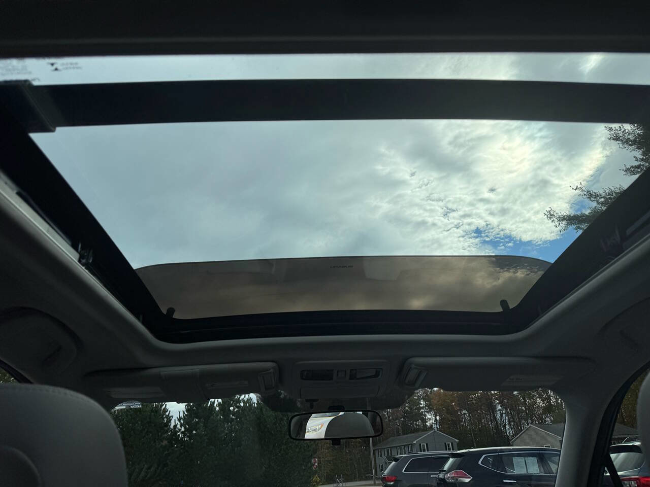 Used 2015 Subaru Forester 2.5i Premium w/ All-Weather Package image 21