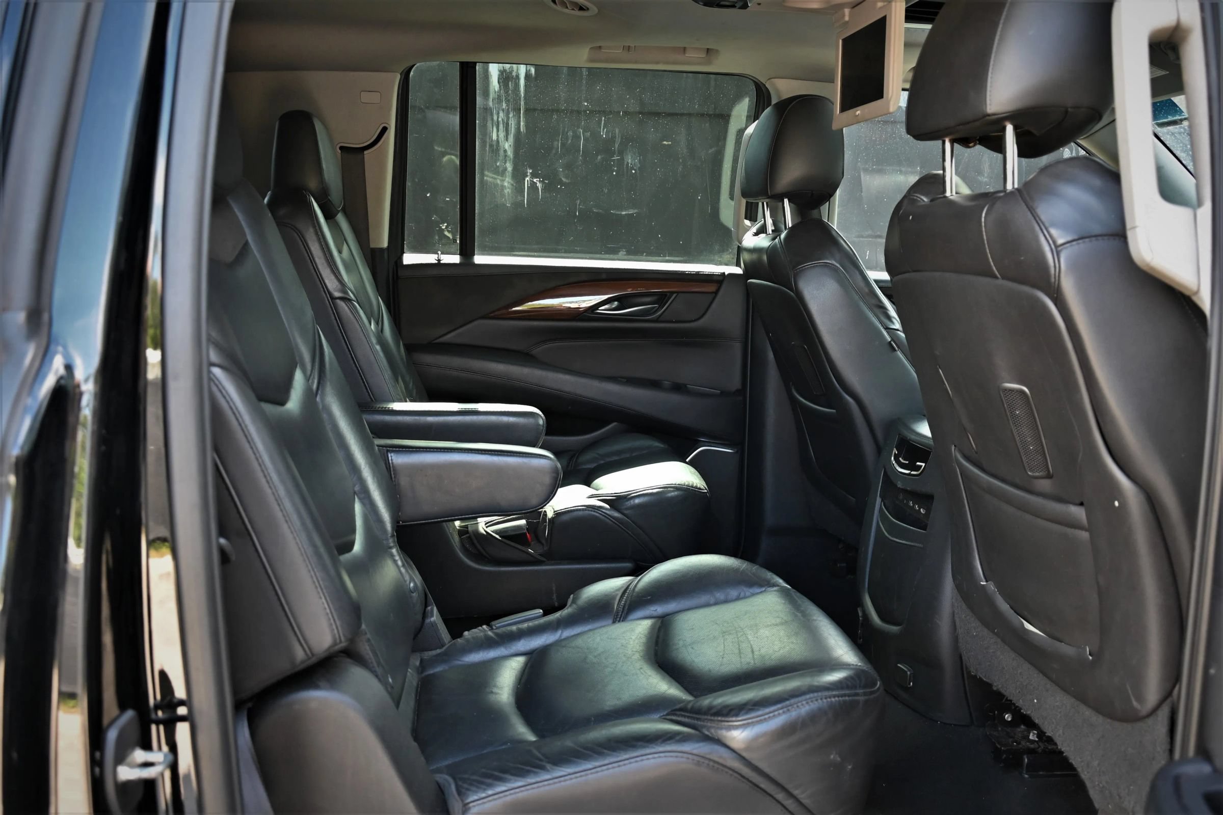 Used 2019 Cadillac Escalade ESV Premium Luxury AWD/4WD image 17