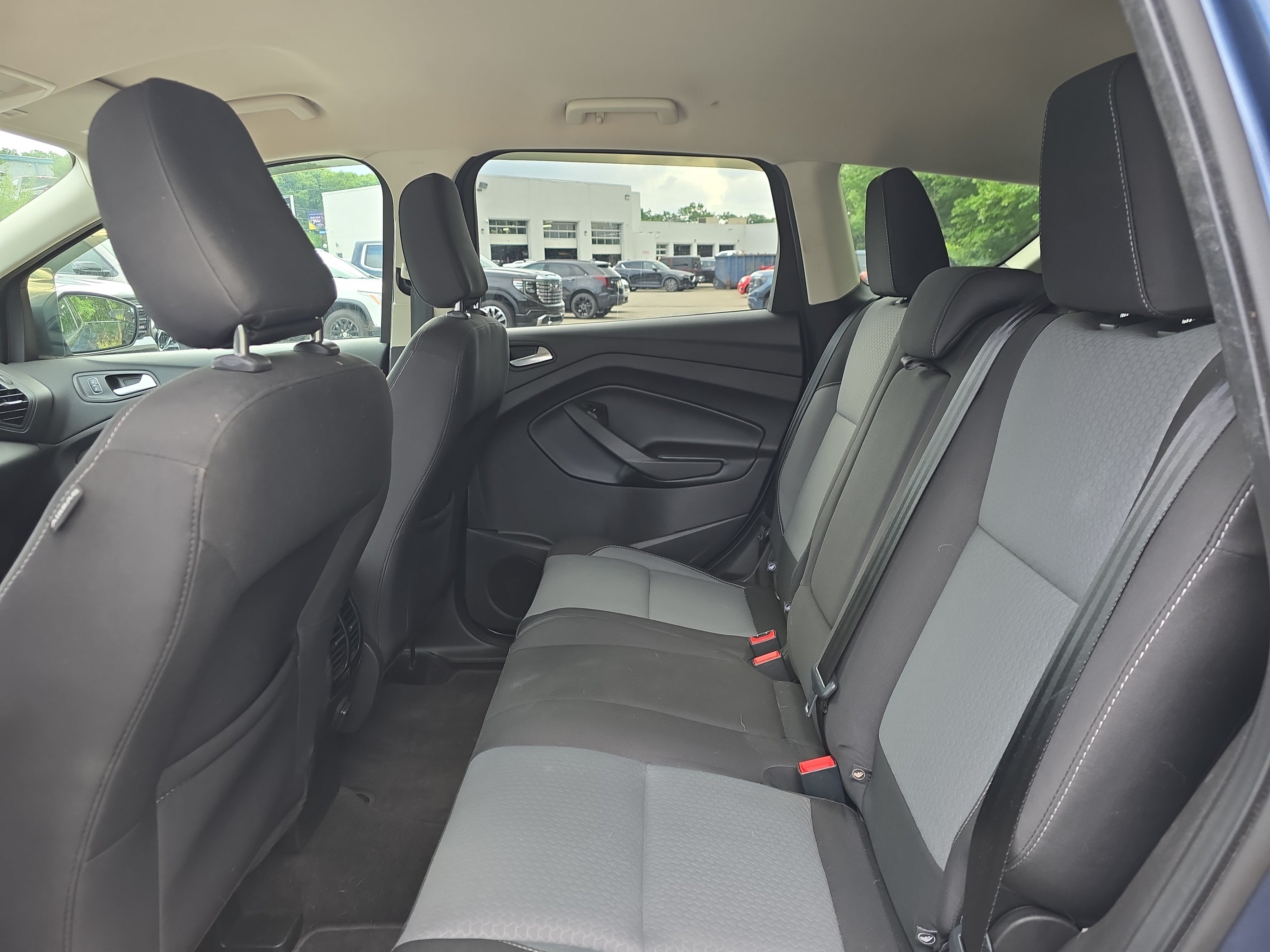 Used 2018 Ford Escape SE w/ SE Sync 3 Package AWD/4WD image 15