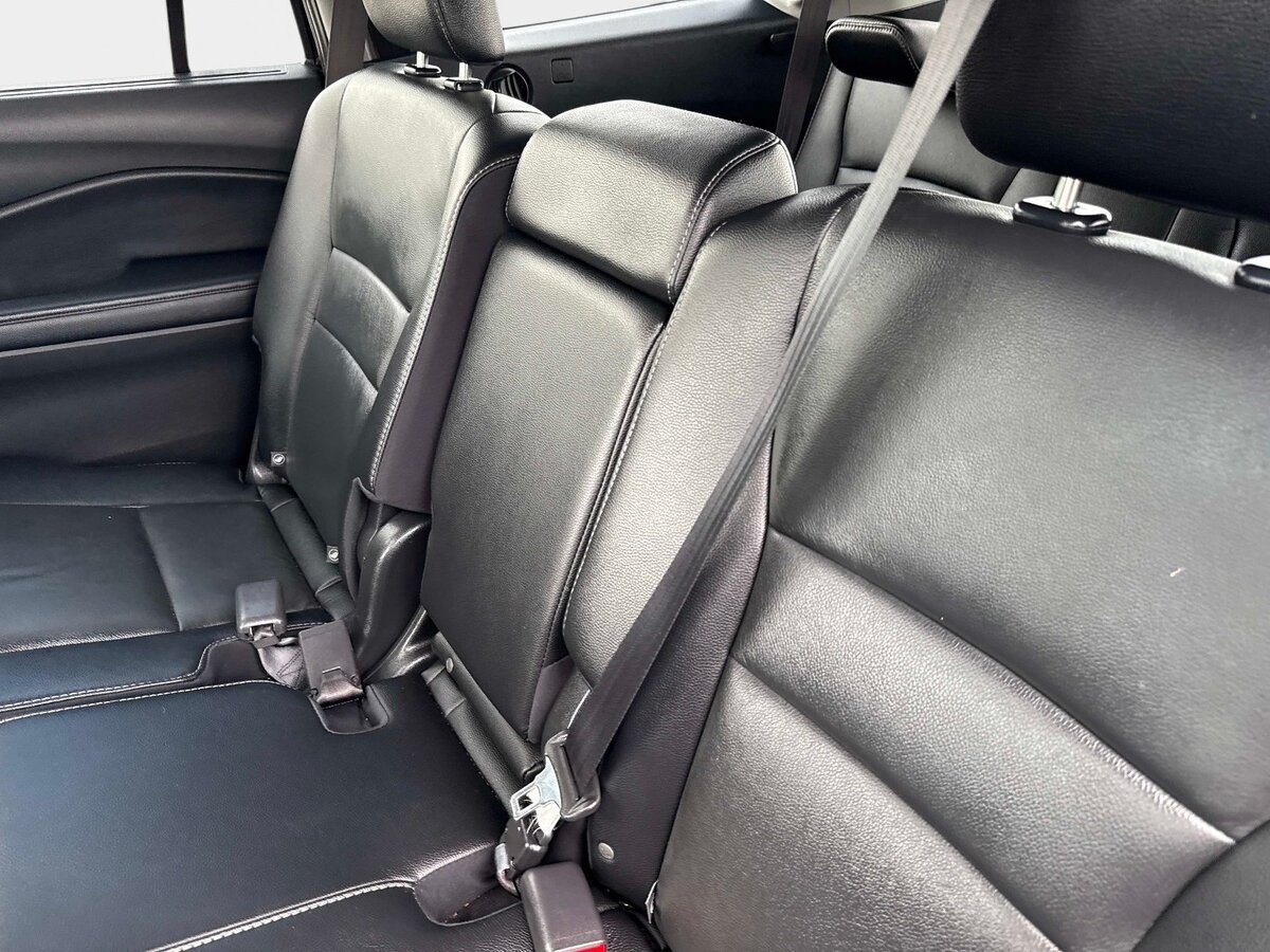 Used 2021 Honda Pilot Touring image 13