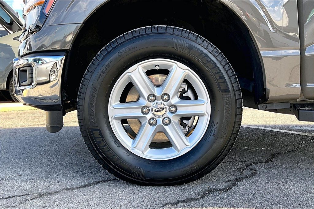 Used 2025 Ford F150 XLT w/ Equipment Group 302A MID AWD/4WD image 33