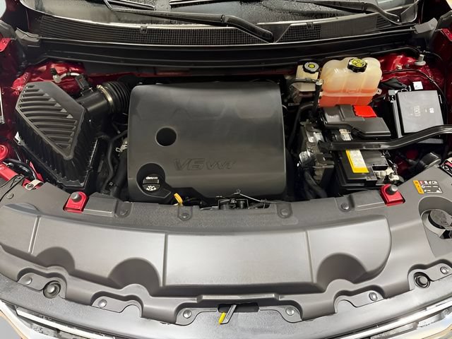 Used 2019 Chevrolet Traverse LT w/ LPO, Floor Liner Package AWD/4WD image 17