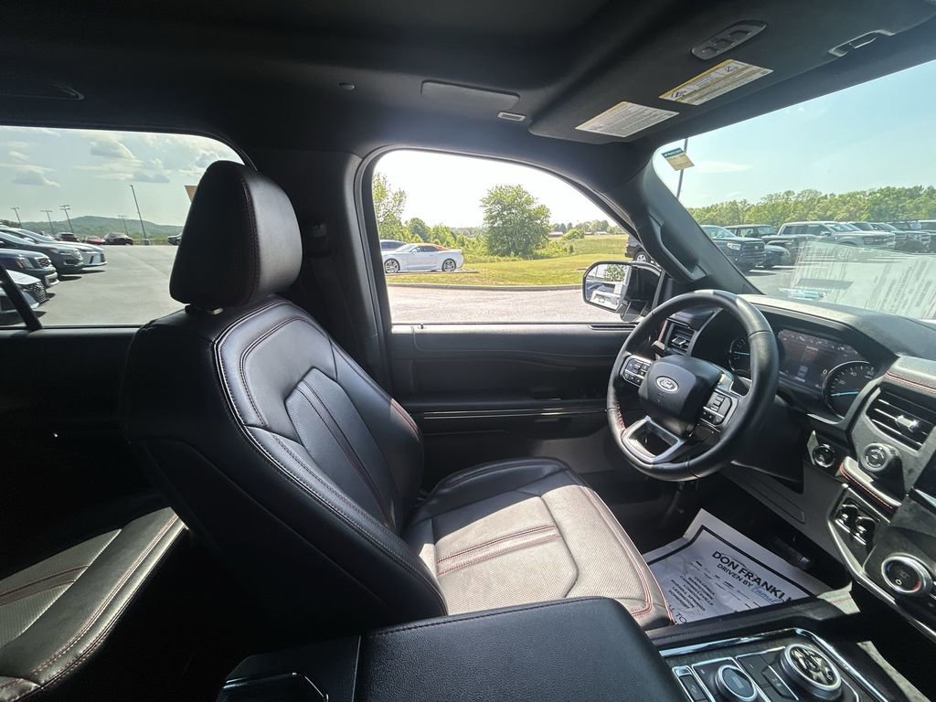 Used 2024 Ford Expedition Limited AWD/4WD image 10