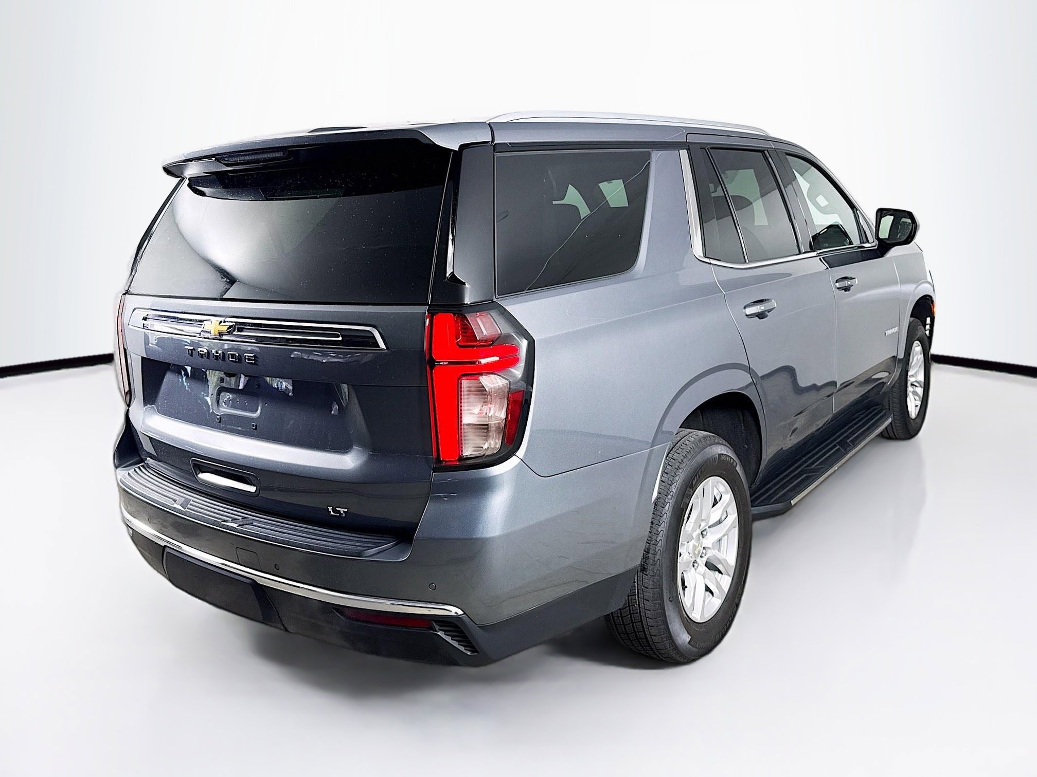 Used 2021 Chevrolet Tahoe LT AWD/4WD image 32