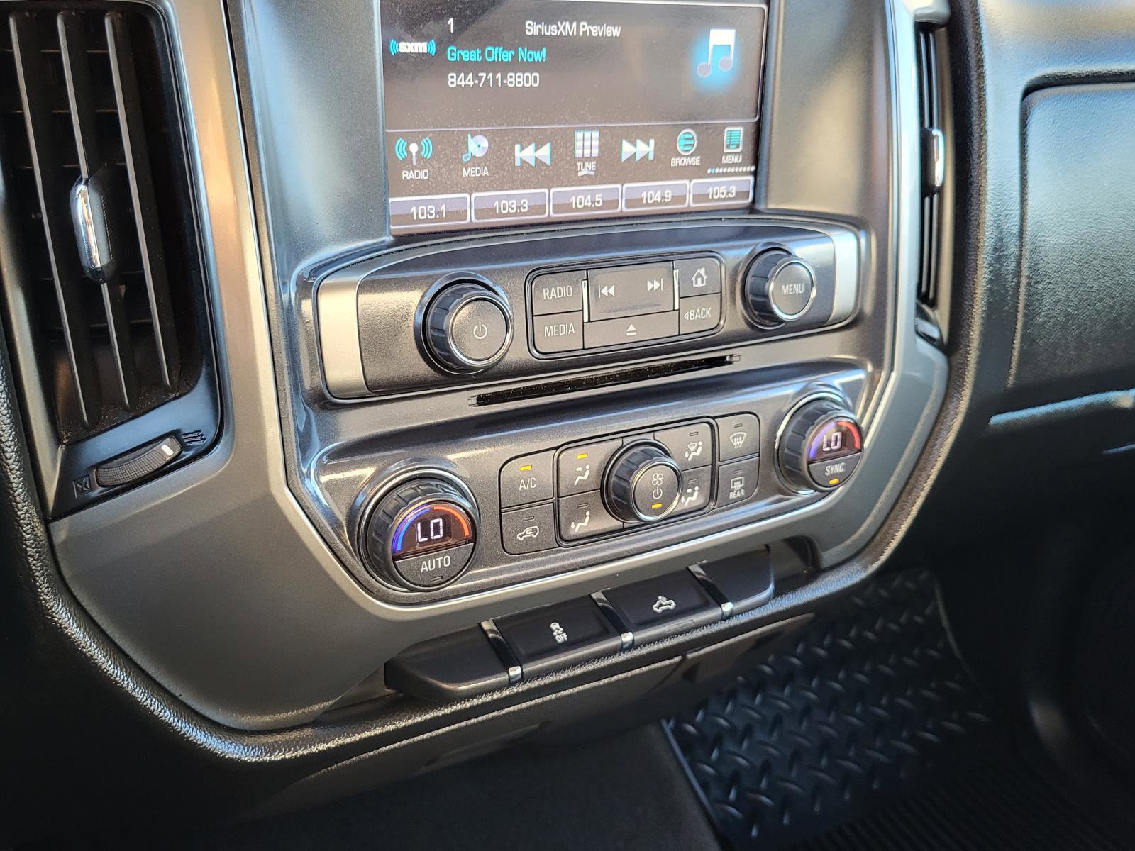 Used 2018 Chevrolet Silverado 1500 LT w/ All Star Edition image 27