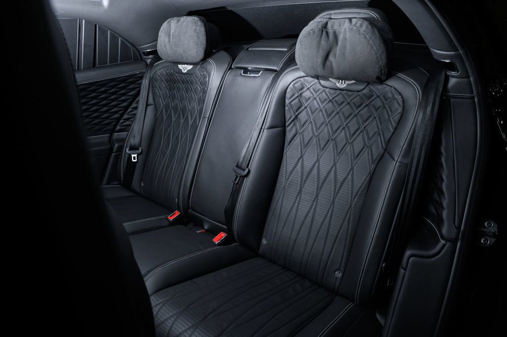 Used 2022 Bentley Flying Spur Plug-In Hybrid AWD/4WD image 24