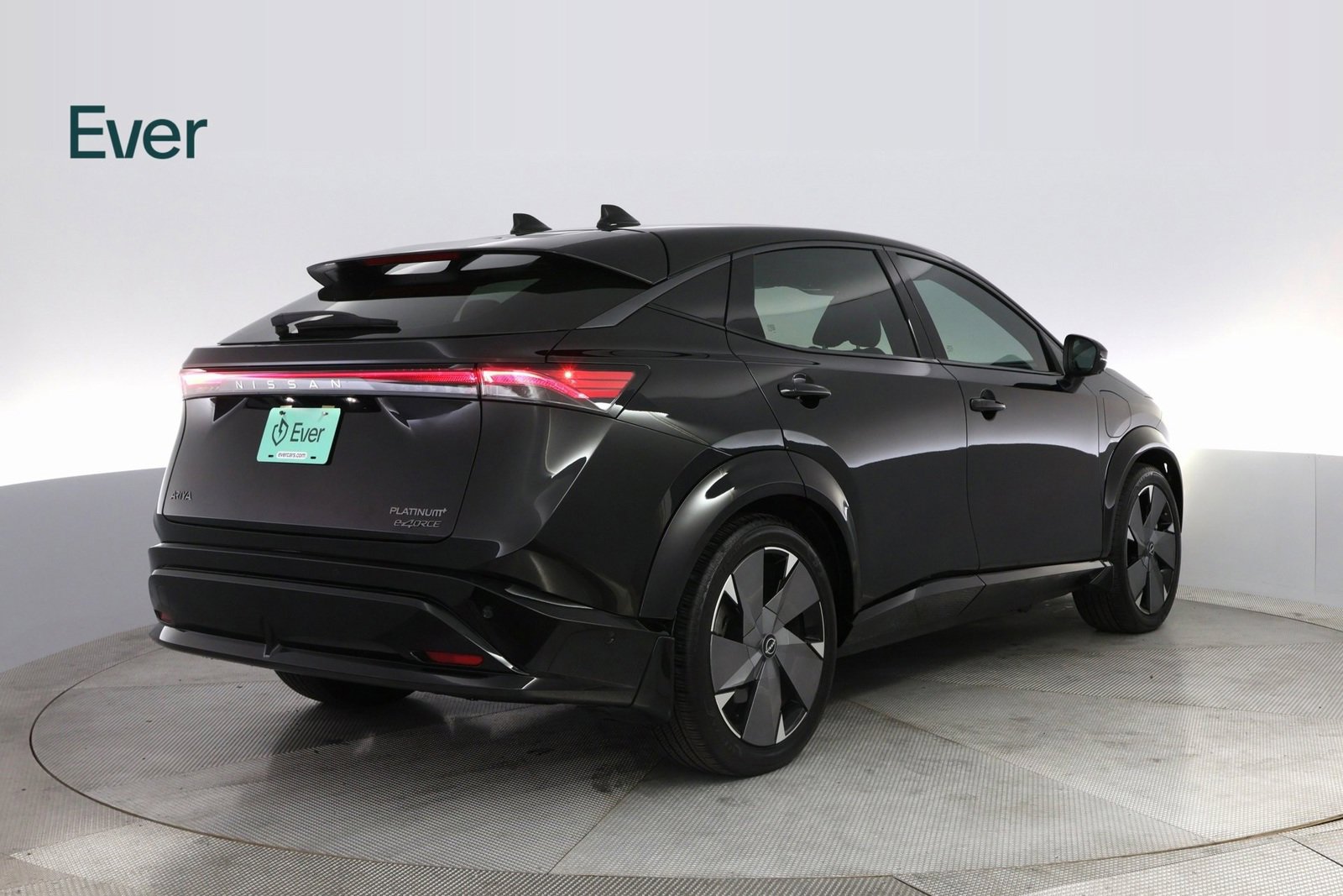 Used 2024 Nissan Ariya AWD image 12