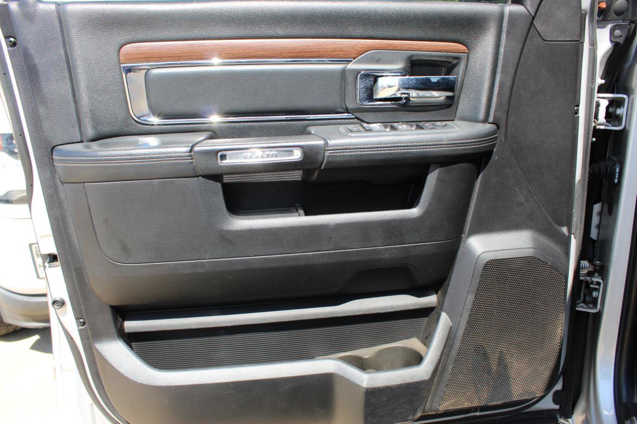 Used 2016 RAM 1500 Laramie w/ Convenience Group AWD/4WD image 11