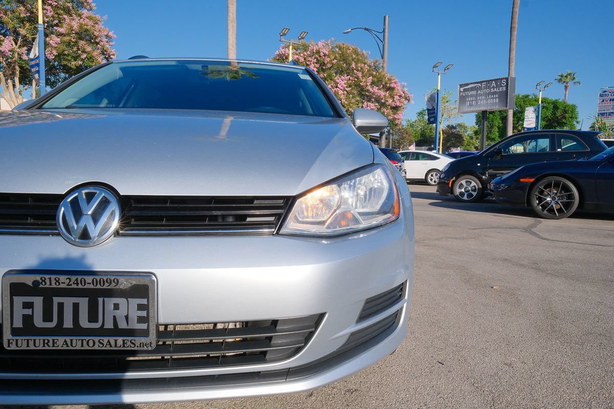 Used 2016 Volkswagen Golf SE FWD image 43