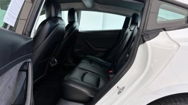 Used 2021 Tesla Model 3 Standard Range Plus RWD image 17