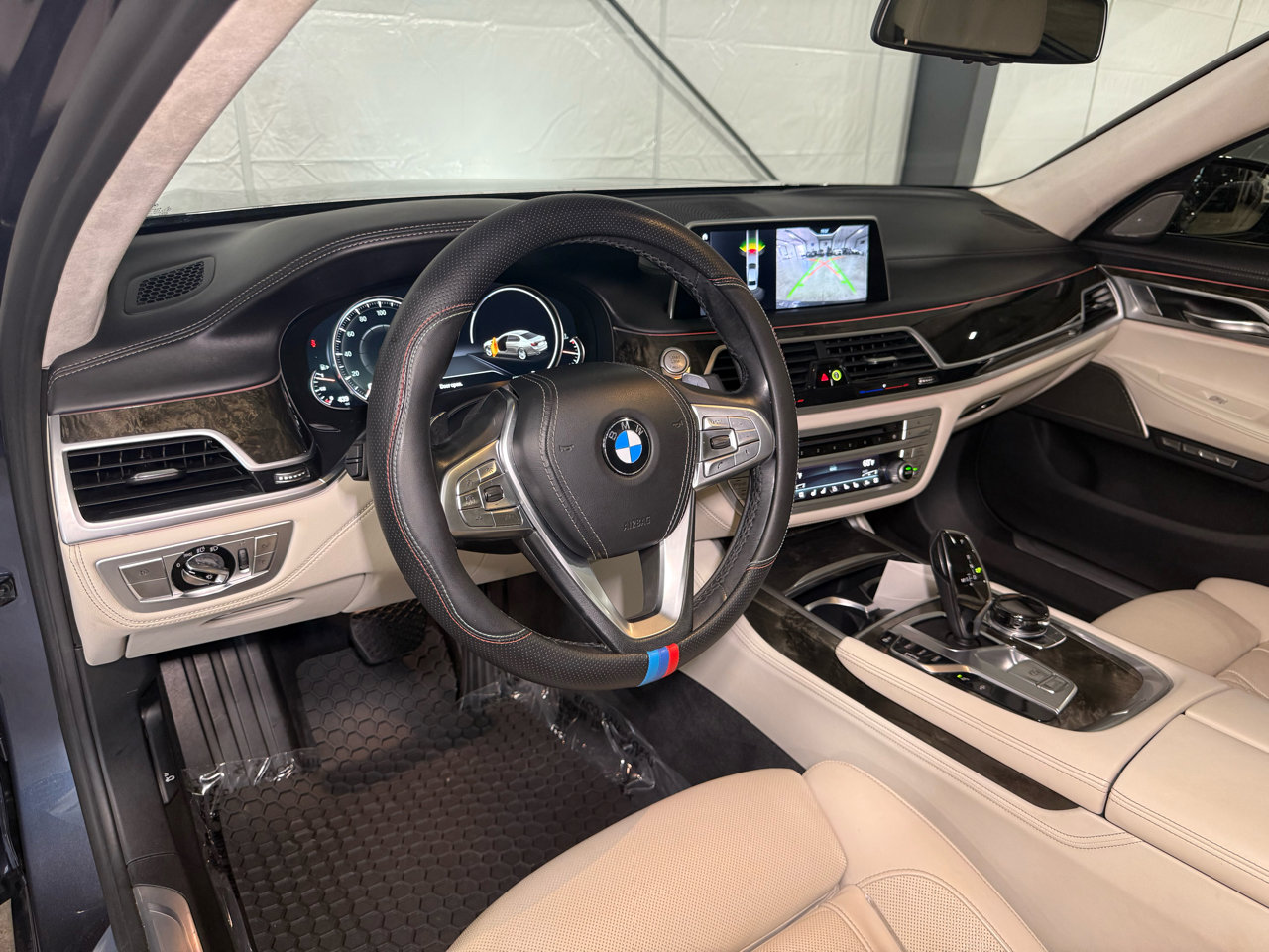 Used 2018 BMW 750i xDrive image 10