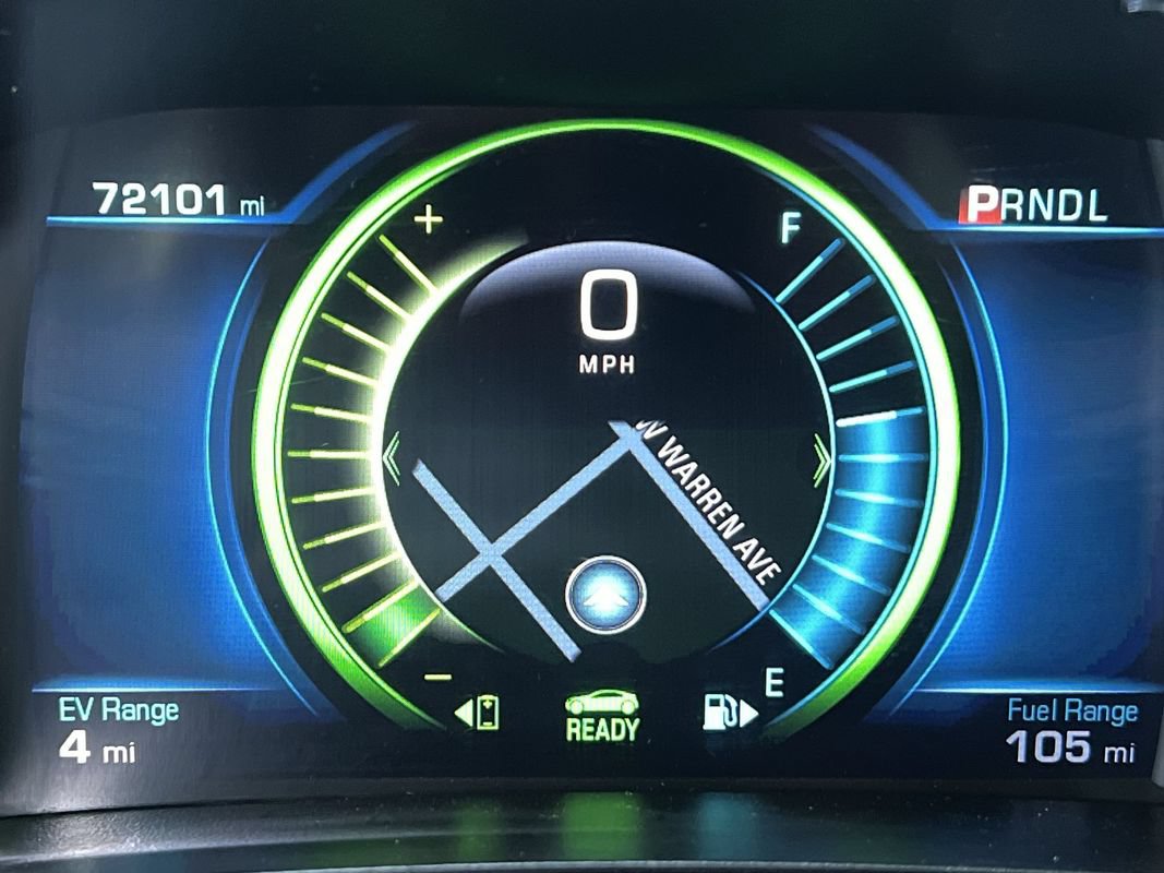 Used 2017 Chevrolet Volt Premier w/ Driver Confidence II Package FWD image 19