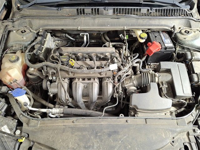 Used 2015 Ford Fusion SE image 26