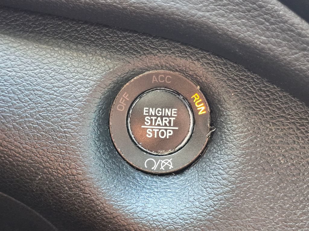 Used 2020 Jeep Cherokee Limited AWD/4WD image 24