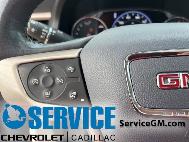 Used 2022 GMC Acadia Denali w/ Denali Ultimate Package image 19