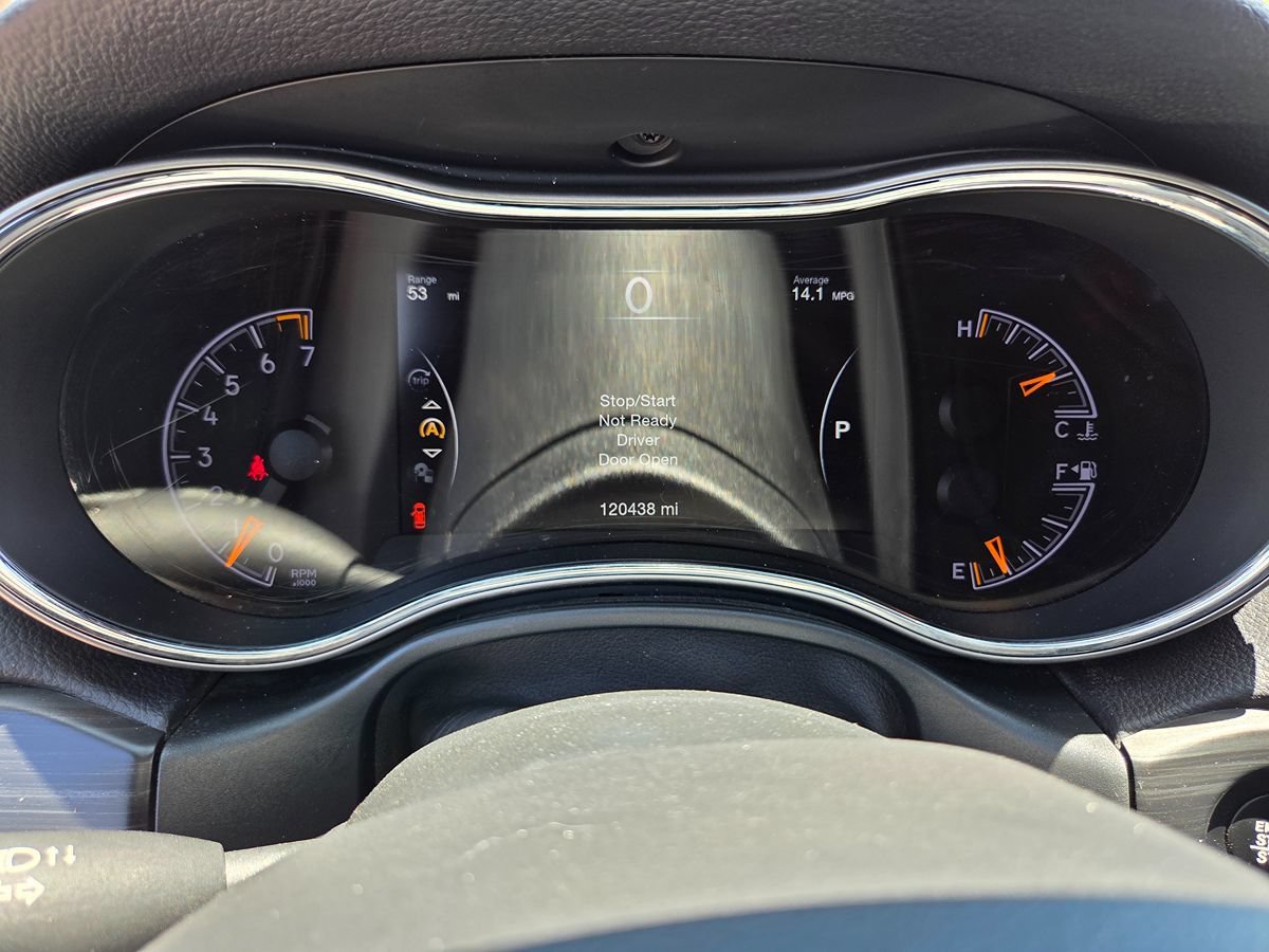 Used 2020 Jeep Grand Cherokee Altitude RWD image 32
