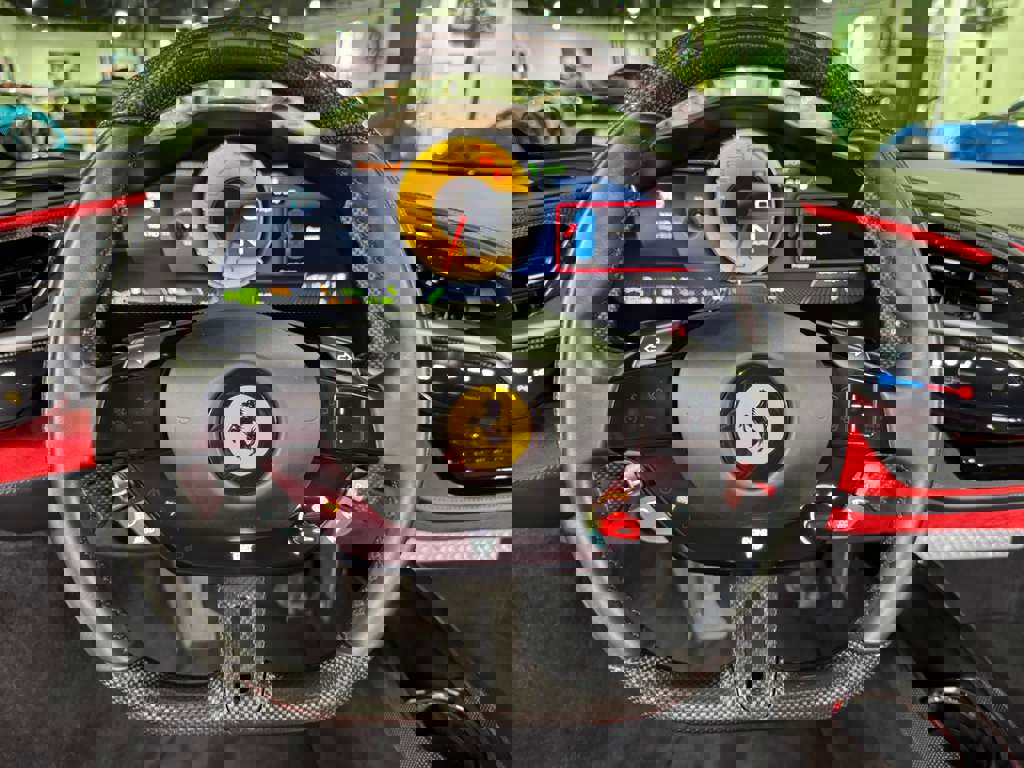 Used 2023 Ferrari SF90 Spider image 23