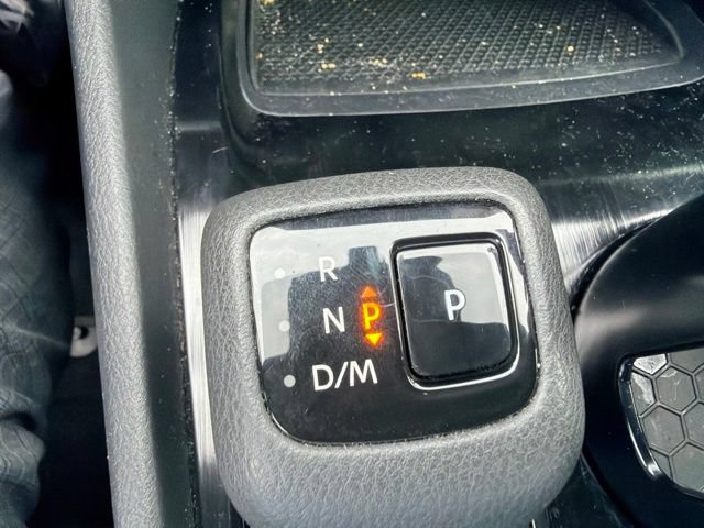 Used 2023 Nissan Rogue S FWD image 16