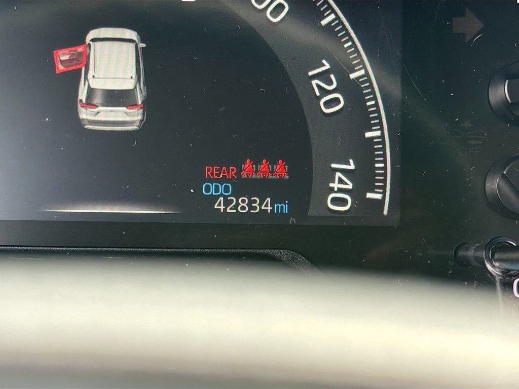 Used 2023 Toyota RAV4 LE image 37