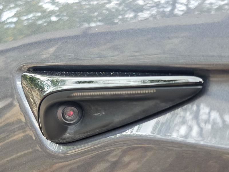 Used 2023 Tesla Model X AWD/4WD image 33