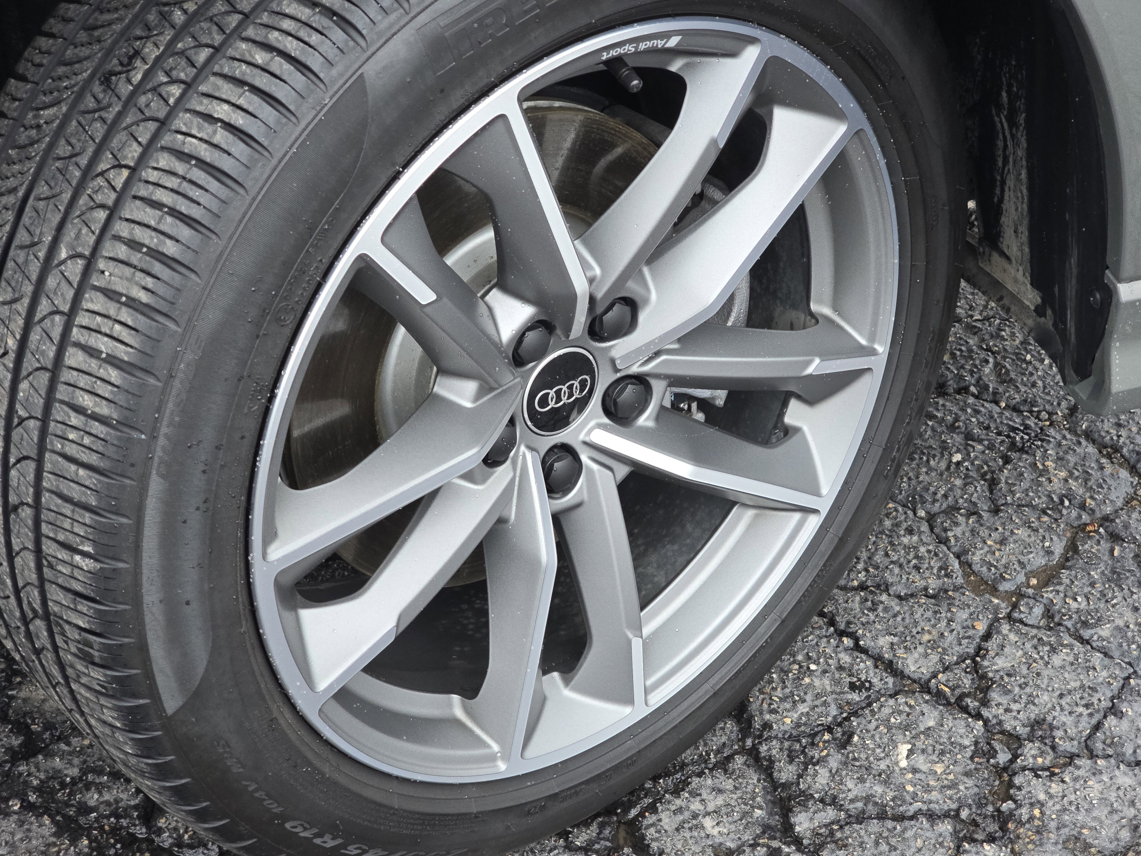 Certified 2024 Audi Q3 2.0T Premium Plus image 14