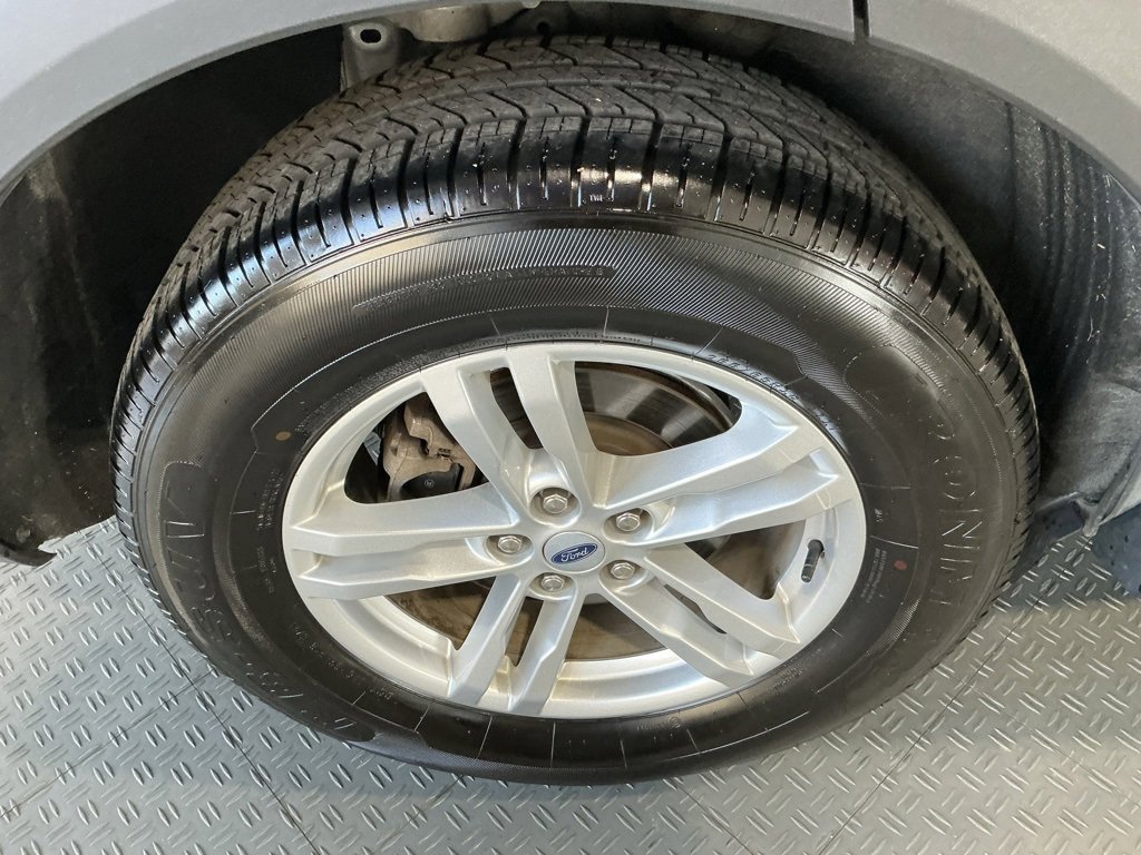 Used 2023 Ford Explorer XLT w/ Equipment Group 202A image 40