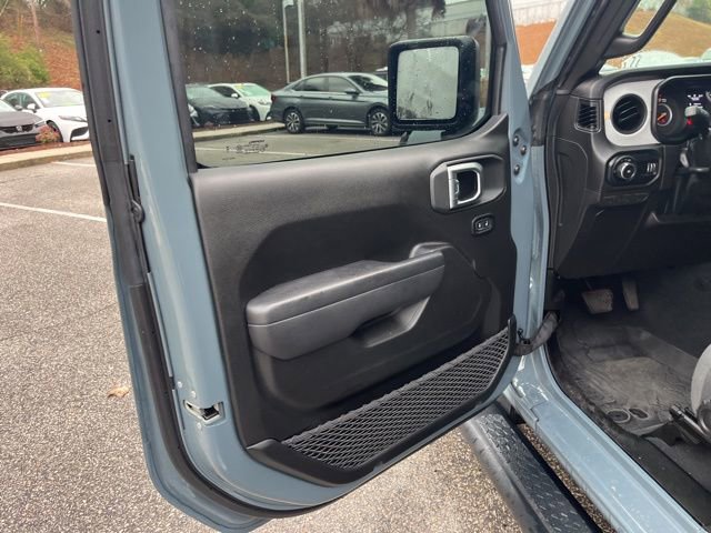 Used 2025 Jeep Wrangler Sport image 5