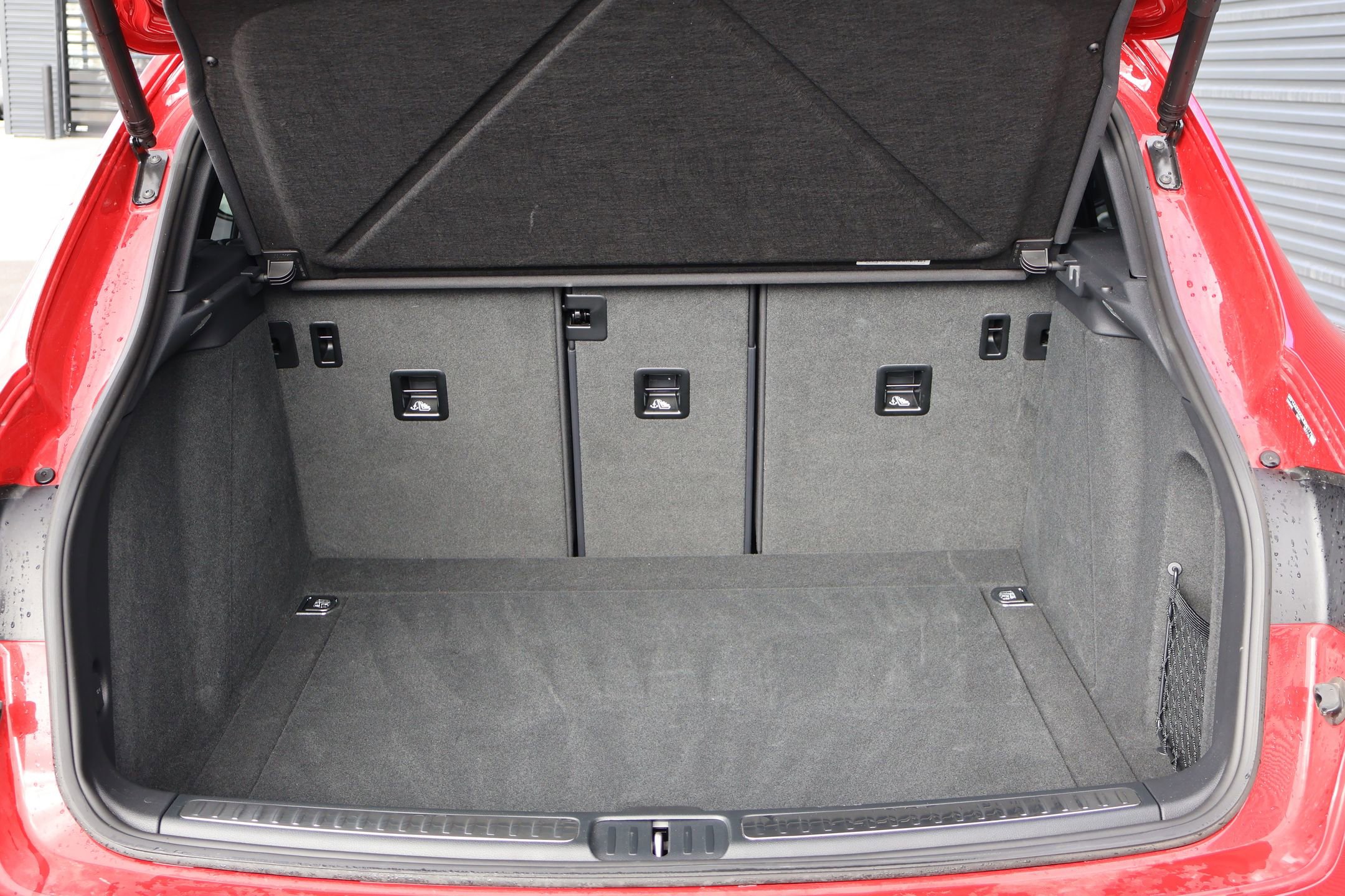 Used 2024 Porsche Macan Turbo image 24