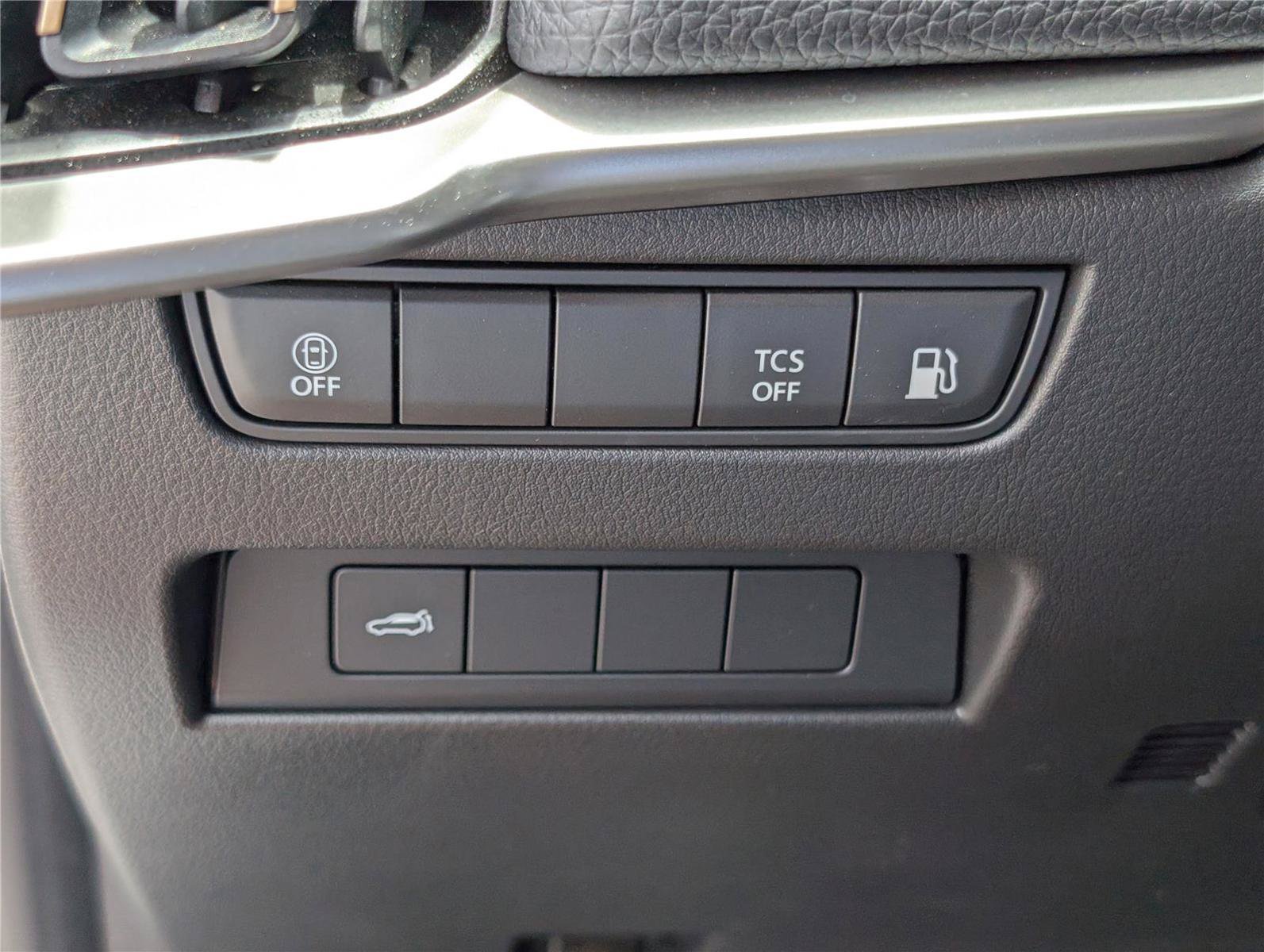 Used 2024 MAZDA CX-90 Plug-In Hybrid w/ Preferred AWD/4WD image 24