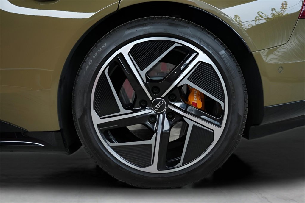 Used 2024 Audi RS e-tron GT image 10