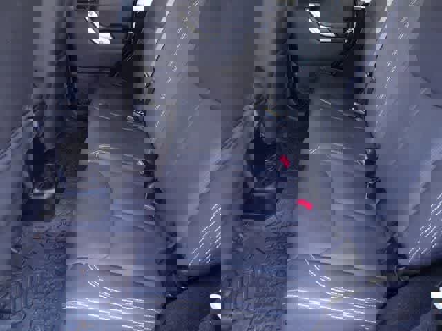 Used 2015 Jeep Wrangler Unlimited Sahara image 8