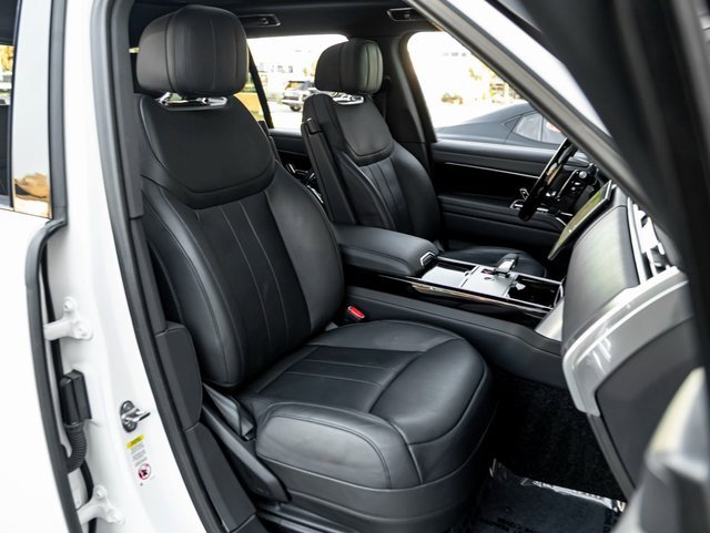 Used 2024 Land Rover Range Rover SE image 26