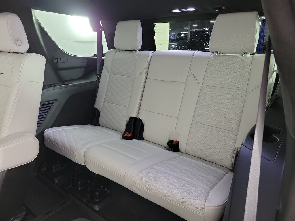Used 2026 Cadillac Escalade Platinum Sport w/ LPO, ONYX Package AWD/4WD image 11