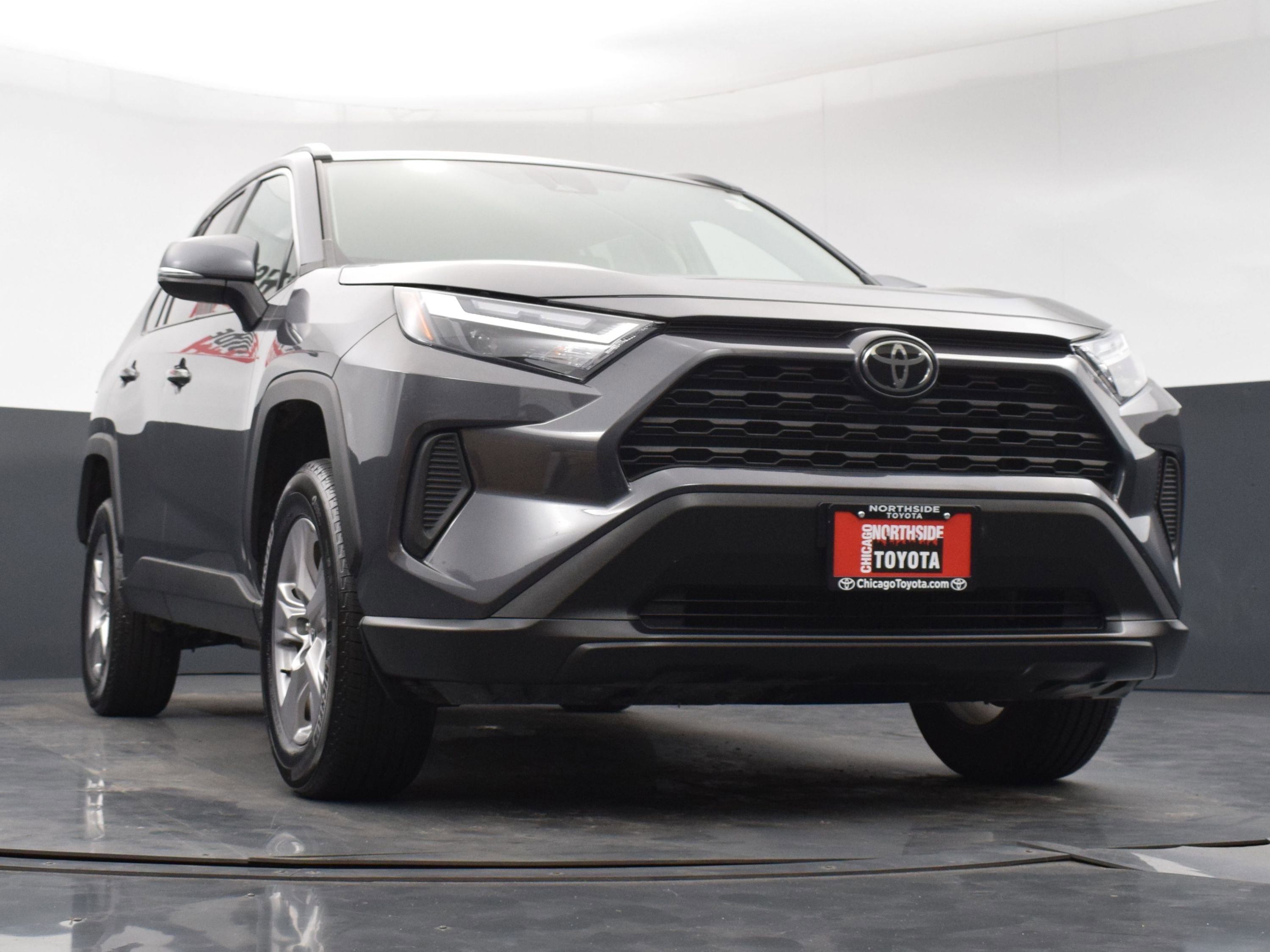 Used 2025 Toyota RAV4 XLE FWD image 28