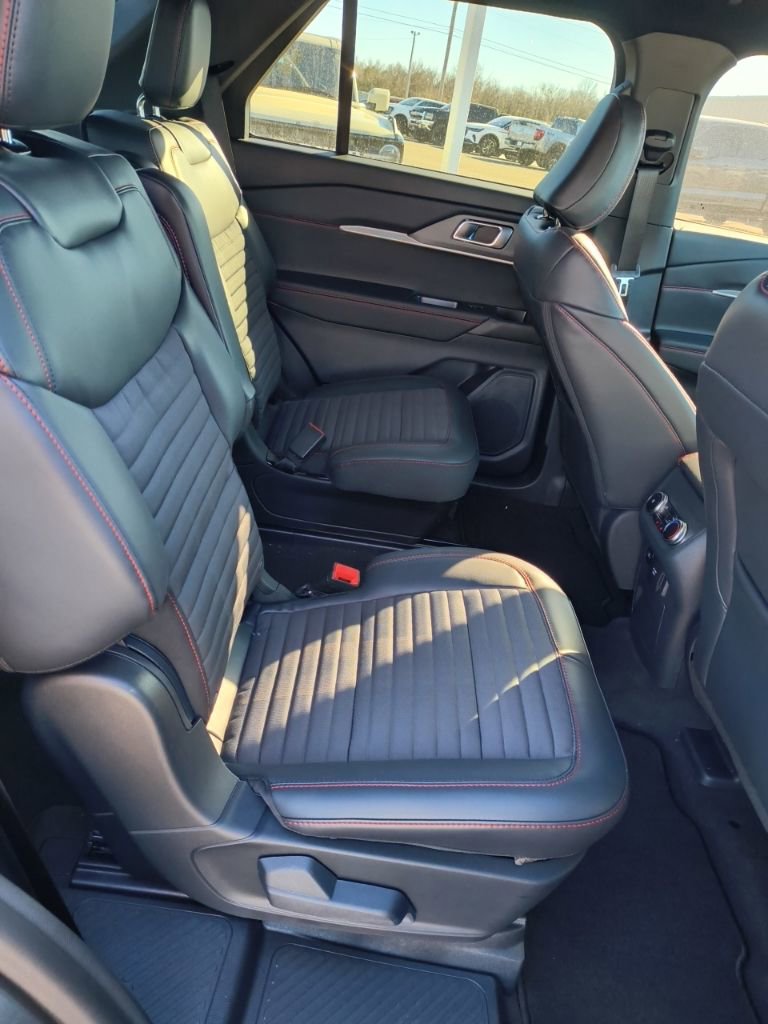 New 2026 Ford Explorer ST-Line w/ ST-Line Street Pack AWD/4WD image 19