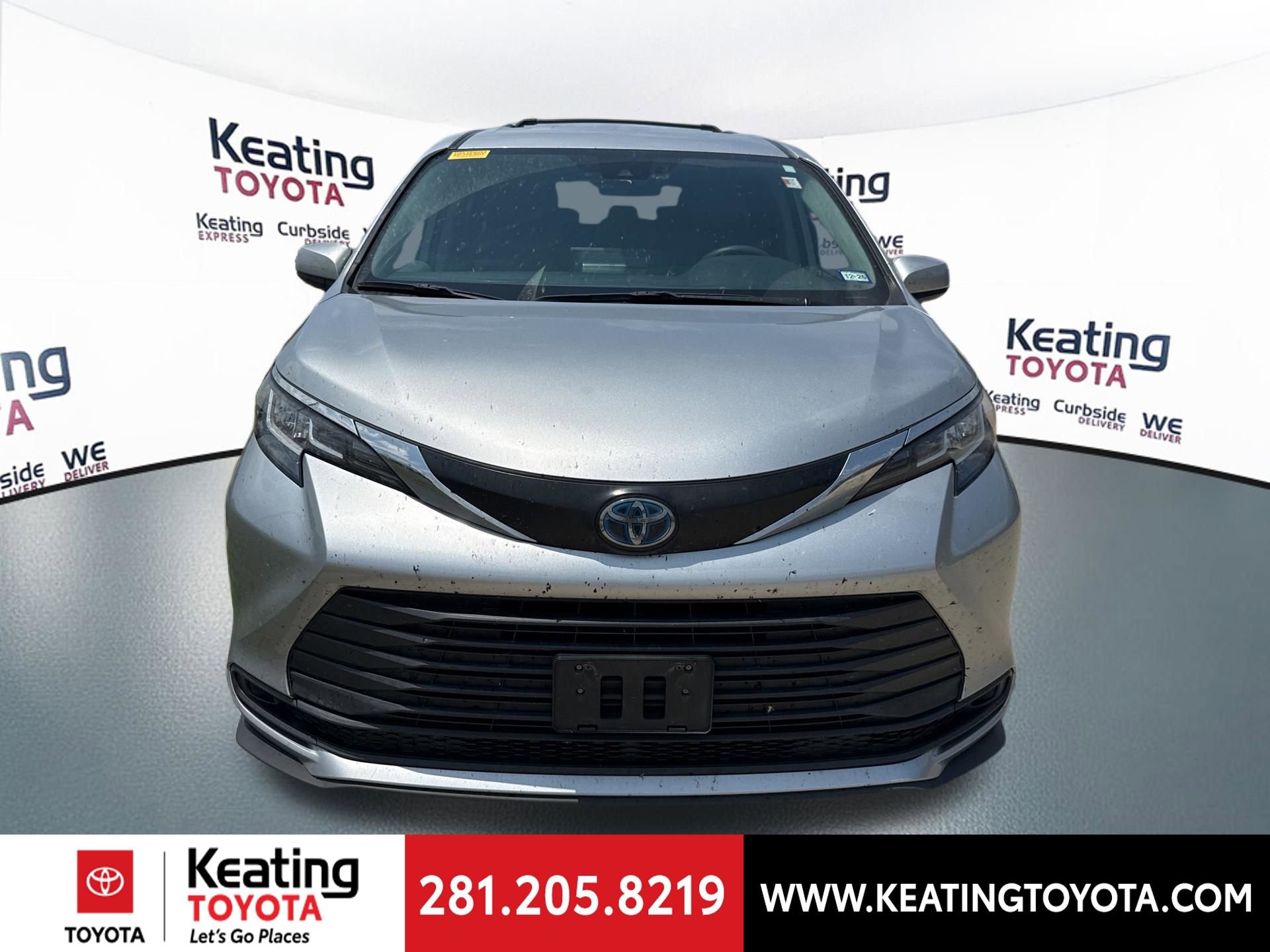 Certified 2023 Toyota Sienna LE FWD image 2