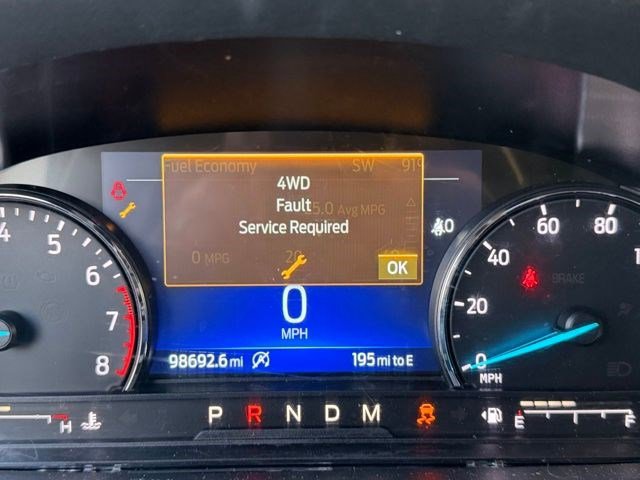 Used 2020 Ford Explorer XLT w/ Equipment Group 202A image 11